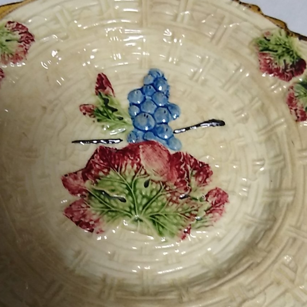 Vintage Japan made decorative plate.